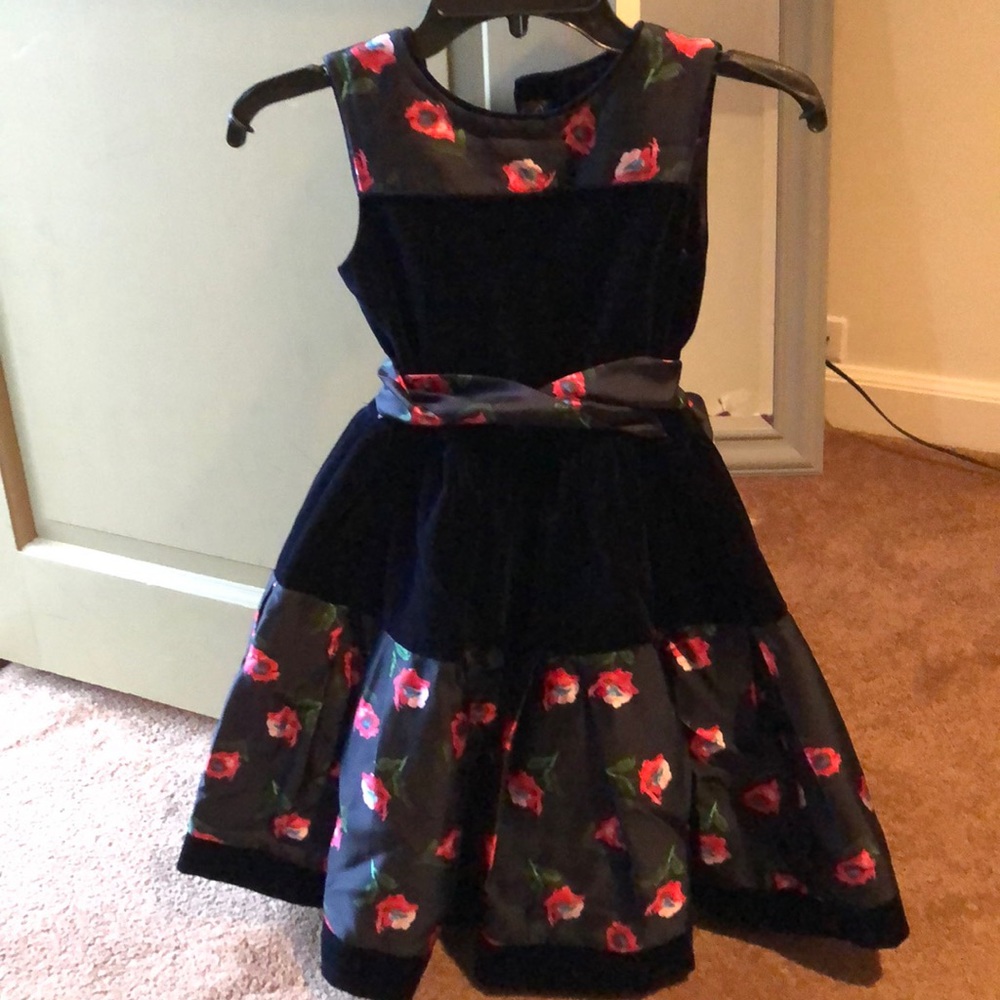 Oscar de la Renta Girls Velvet Sleeveless Dress